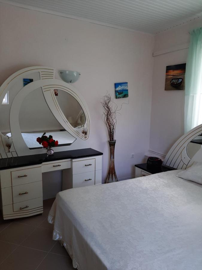 Apartament Cozy flat in Néa Mákri Zewnętrze zdjęcie